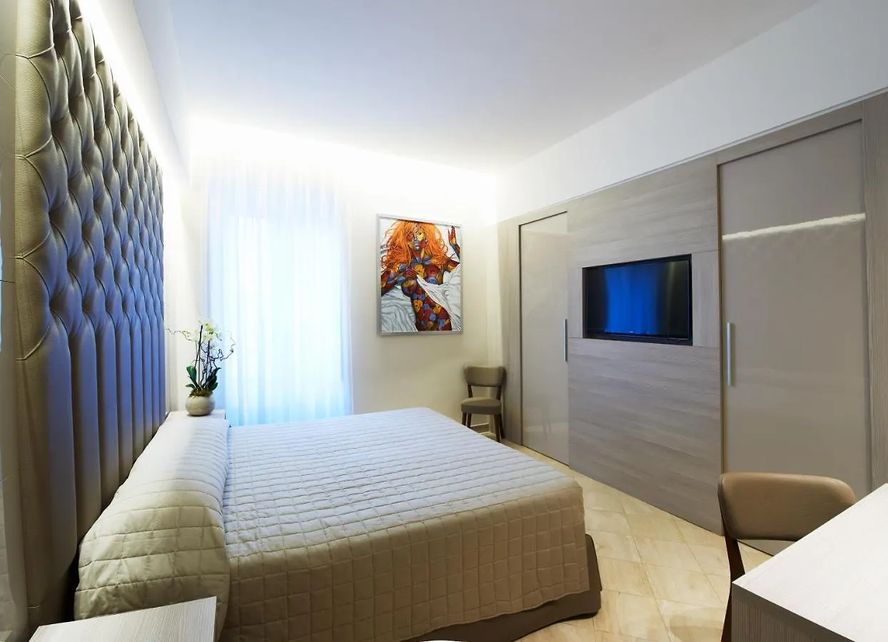 Harry'S Bar Trevi Luxury Apartments - Mignanelli Roma